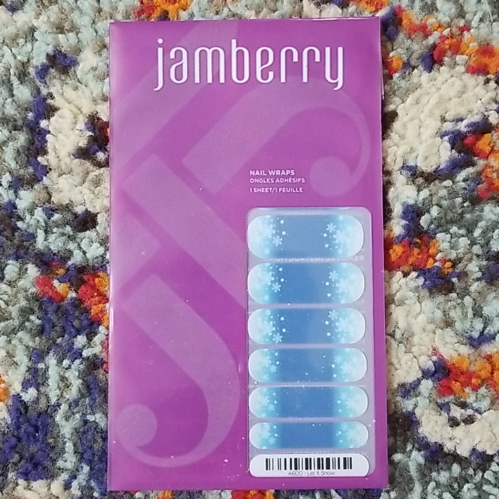 Jamberry Nail Wraps A600- Let it snow